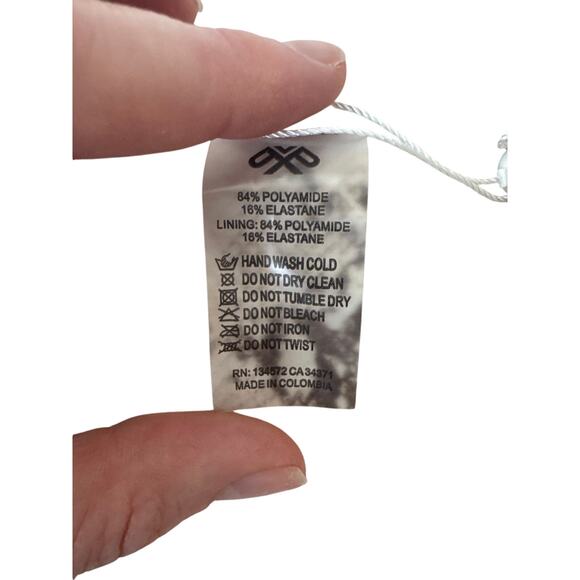 PQ Swim Kaa Reversible Seamless Wave Bikini Top Medium - Picture 5 of 5